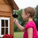 Backyard Discovery Aspen playhouse dinner bell