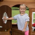 Backyard Discovery Aspen playhouse hinged Dutch-style door