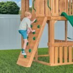 Backyard Discovery Adventurer playset 10-hold rock climbing wall