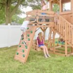 Backyard Discovery Caribbean playset 12-hold rock climbing wall