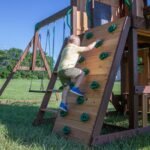 Backyard Discovery Tacoma Falls playset 12-hold rock climbing wall